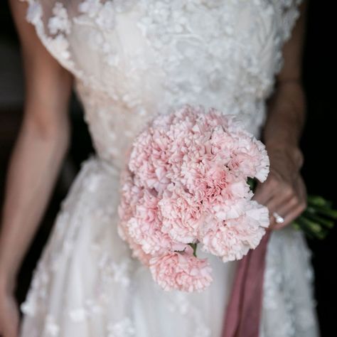 Carnation Wedding Bouquet, Bridal Bouquet Unique, Bouquet Carnation, Carnation Bridal Bouquet, Organic Bridal Bouquet, Bridal Bouquet Greenery, Burgundy Bridal Bouquet, Cheap Wedding Bouquets, Greenery Bridal Bouquet