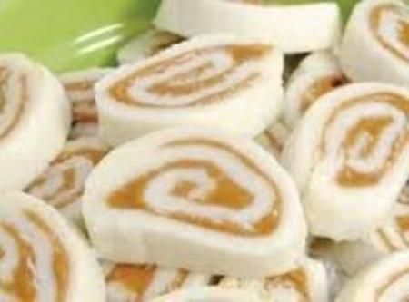 Easy peanut butter pinwheels Recipe Old Fashioned Potato Candy Recipe, Peanut Butter Pinwheels, Pinwheel Recipe, Peanut Butter Roll, Potato Candy, Butter Potatoes, Peanut Butter Candy, Pinwheel Recipes, Sweet Dough