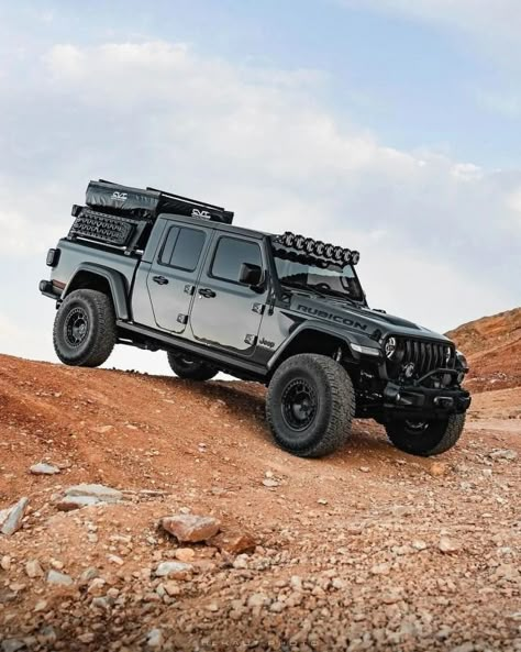 Offroad Trucks 4x4, Jeep Overland, Mobil Off Road, Kombi Motorhome, Badass Jeep, Tactical Truck, Jeep Camping, Overland Truck, Black Jeep