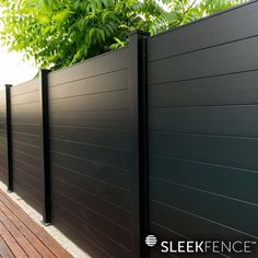 Beach Fencing, Modern Fences, Tor Design, Exterior Updates, Diy Backyard Fence, Privacy Fence Panels, Metal Fence Panels, Aluminum Fencing, Black Fence