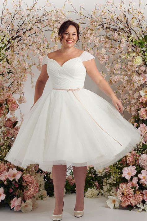 Plus Size Short Wedding Dresses Vintage, Unique Plus Size Wedding Dresses Tea Length, Plus Size Wedding Dresses Tea Length, Short Wedding Dress Elegant Vintage, Wide Neck Wedding Dress, Courthouse Wedding Dress Plus Size Short, Plus Size Tea Length Wedding Dress, Civil Wedding Dresses Plus Size, Wedding Dress For Chubby Brides