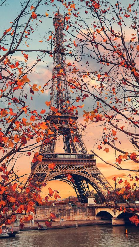 Paris Aesthetic Wallpaper, Torre Eiffel Paris, Daycare Design, Paris Wallpaper, Image Nature, Paris Pictures, Paris Tours, Paris Aesthetic, Paris Photography