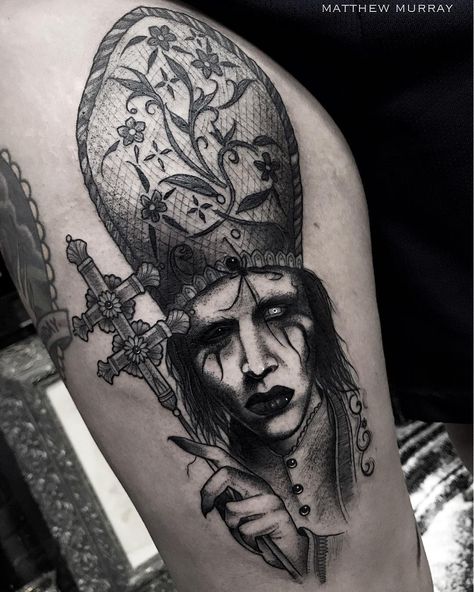 Marilyn Manson Tattoo, Tattoo Art Drawings Sketches, Slipknot Tattoo, Marilyn Manson Art, Satanic Tattoos, Tiki Tattoo, Horror Tattoos, Torso Tattoos, Graffiti Tattoo