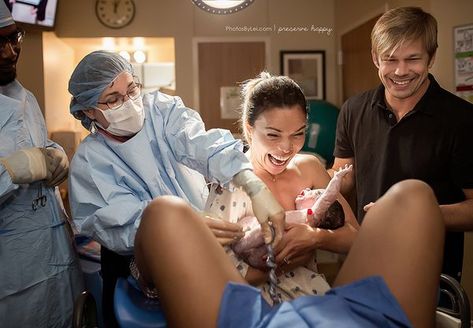 Childbirth Photos, Gestational Carrier, Birth Pictures, Natural Childbirth, Egg Donation, Birth Photos, Delivery Room, Motherhood Photography, Birth Photographer