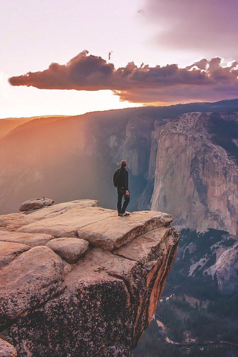 Yosemite, Glacier View. Have stood right in that spot looking down into Yosemite Valley...along with millions (?) of others. Good thing the rock is granite. Yosemite National, Yosemite National Park, On The Edge, The Edge, The Great Outdoors, Wonders Of The World, Trekking, Places To See, Places To Travel