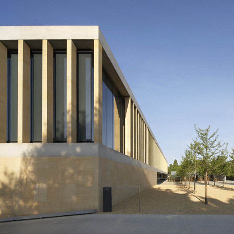 Sainsbury Laboratory by Stanton Williams Stanton Williams, Laboratory Design, Science Park, British Architecture, Barn Renovation, Rural Landscape, Structural Engineering, Stirling, Outdoor Landscaping