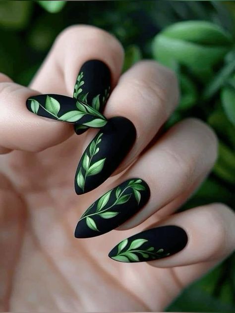 Luna Moth Nails, Kali Tattoos, Witchy Nails, Fall Manicure, Goth Nails, Fall Nail Art, Fancy Nails, Fall Nail Designs, Fall Nail