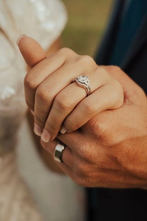 Wedding Holding Hands Photography, Hands With Wedding Rings Photo Ideas, Couple With Rings Holding Hands, Wedding Hand Photo Ideas, Showing Off Wedding Ring Photos, Wedding Ring Hands Photo, Wedding Rings Hands Pictures, Hand Holding Wedding Photo, Holding Hands Wedding Rings