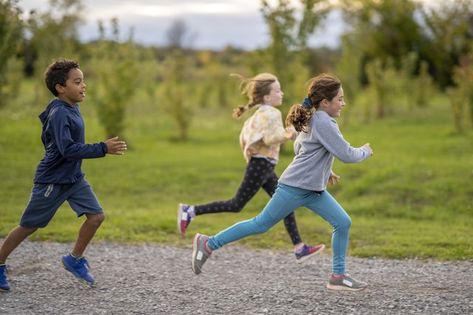 Kids Running Illustration, New Year Resolution Board, Running Reference, Begin Running, Dynamic Pose Reference, Resolution Board, Moroccan People, Running Pose, Children Running