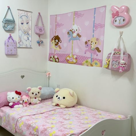 Yami Kawaii Room, Kawaii Bedrooms, Cutecore Room, Soft Kidcore Aesthetic, Hello Kitty Bedroom, Kawaii Bedroom, Hello Kitty Rooms, Charmmy Kitty, Pink Room Decor