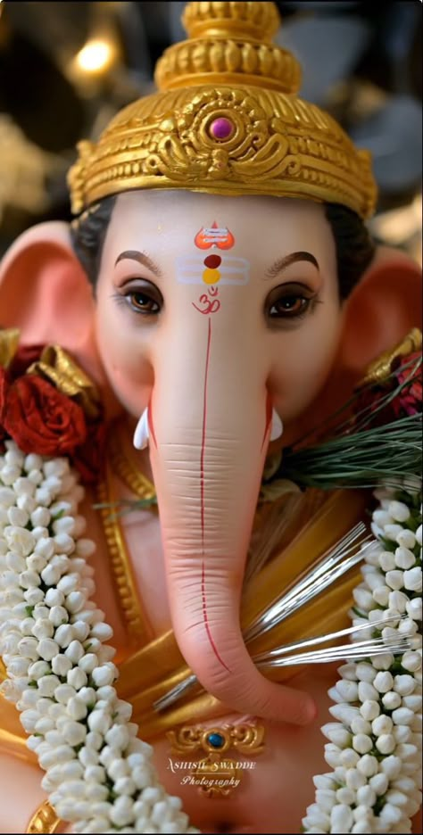 Ganesh Pic, Ganapati Idol, Ganpati Photo, Ganpati Photo Hd, Wooden Wallpaper, Photos Of Ganesha, Ganpati Bappa Wallpapers, Ganpati Bappa Photo, Ganesh Lord