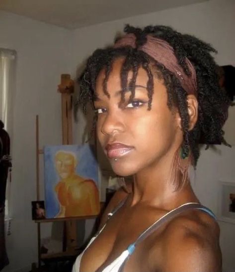 Loc Bangs, Hairstyles Dreads, Locs Short, Ebony Skin, Thick Locs, Short Dreads, Vertical Labret, Dreadlocks Hairstyles, Locs Natural