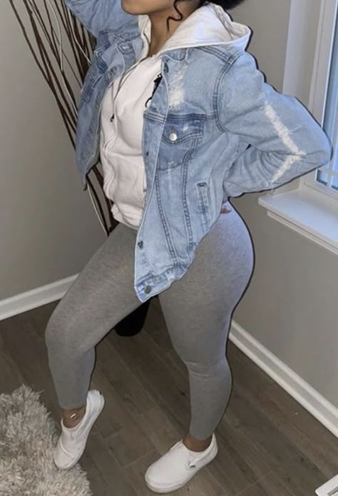 Sweater With Denim Jacket, Easter Outfit Rainy Day, Temu Fall Outfits, Ugh Fall Outfits, Cute Sweat Suit Outfits, Gray Leggings Outfit Winter, Grey Leggings Outfit Casual, Simple Date Night Outfit Casual, Gray Joggers Outfit