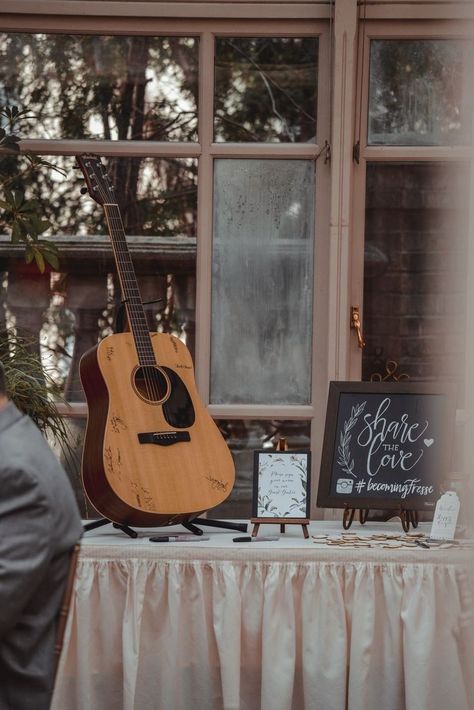 Guitar Themed Wedding, Guitar Guest Book, Wedding Refreshments, Guitar Wedding, Grooms Table, Wedding Musicians, Johnny And June, Music Themed Wedding, Games Wedding