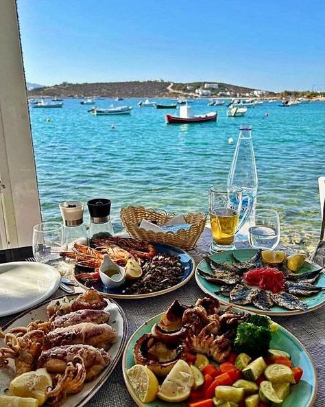 Food In Greece Aesthetic, Greek Food In Greece, Greece Food Aethstetic, Greek Village Aesthetic, Greece Food Traditional, Greek Platter, Greece Dinner, Dinner In Greece, Albania Food