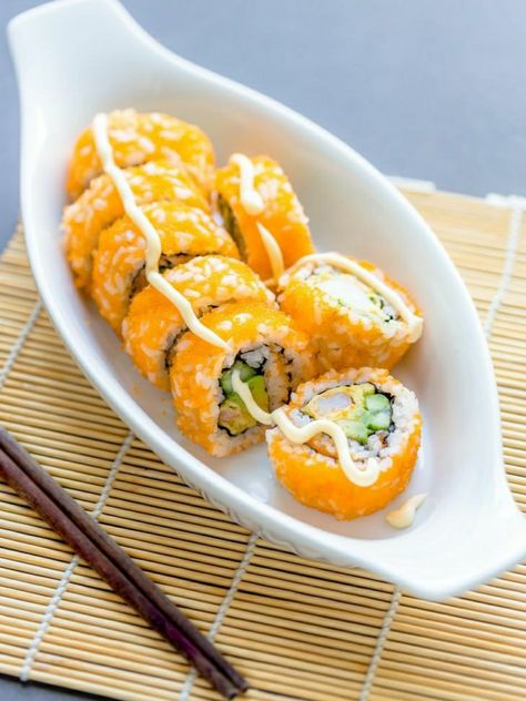 Fried Sushi, Tempura Shrimp, Sushi Ingredients, Sushi Roll Recipes, Roll Sushi, Sushi Recipe, Thanksgiving Appetizer Recipes, Homemade Sushi, Deep Fry