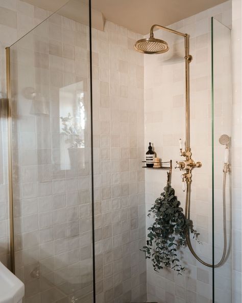 Designing a small shower can be a fun challenge. When space is tight, smart design choices really matter. Even in a tiny bathroom, you can create a sh... Space Saving Shower Ideas, Small Rainfall Shower Ideas, Small Showers Without Doors, Small Bathroom Standing Shower Ideas, Shower With Step, Small Bathroom With Standup Shower Ideas, Tiny Bathroom With Shower Ideas, Shower Ideas For Small Bathrooms, Italian Shower Bathroom