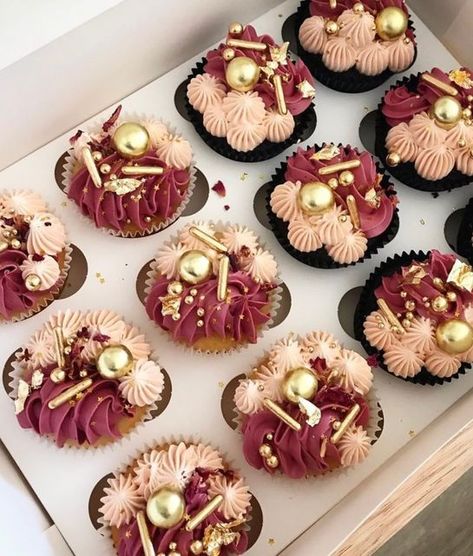 Maroon Cupcakes Wedding, Burgundy And Gold Cupcakes, Wedding Cupcakes Burgundy, Burgundy Cupcakes With Gold, Maroon And Gold Cupcakes, Red And Gold Cupcakes, Maroon Cupcakes, Maroon And White Cupcakes, Burgundy Pink Gold Birthday