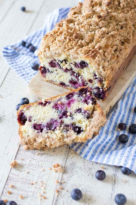 Cinnamon Crumble Topping, Blueberry Muffin Bread, Blueberry Loaf Cakes, Bakery Muffins, Crumb Coffee Cakes, Best Blueberry Muffins, Cinnamon Crumble, Blueberry Coffee Cake, Blueberry Coffee