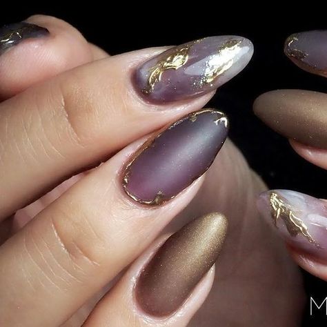 𝑱𝒂𝒑𝒂𝒏𝒆𝒔𝒆 𝑵𝒂𝒊𝒍 𝑨𝒓𝒕𝒊𝒔𝒕 ,𝑳𝑨 🇯🇵 on Instagram: "Matte × chrome frame" Matt Chrome Nails, Matte Chrome Nails, Nail Chrome, Matte Nail, Japanese Nail, Japanese Nails, Chrome Frame, Matte Nails, Chrome Nails