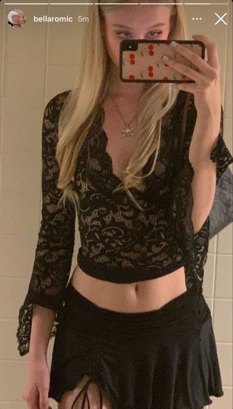 Black Lacy Tops Outfit, Black Lace Top Aesthetic, Black Lacy Outfits, Cute Lacy Tops, Lacy Tops Outfit, Lace Top Outfit Aesthetic, Lacy Outfits, Black Lace Outfit, Black Lace Top Outfit