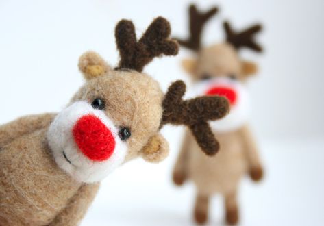 Needle Felt Christmas, Finland Christmas, Wool Felting Animals, Holiday Characters, Felted Christmas, Needle Felted Christmas, Rudolph The Red Nosed Reindeer, Wool Animals, Teddy Toys