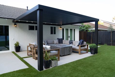 Covered Patio Ideas, Online Landscape Design, Side Yard Landscaping, Outdoor Patio Designs, Modern Pergola, Beautiful Patios, Outside Ideas, Modern Patio, Yard Design