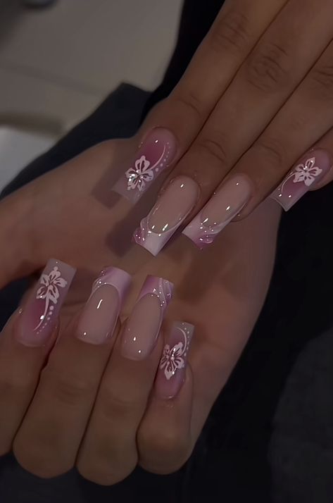 Adorable Acrylic Nails, Nails Inspo Lavender, Short Square Acrylic Nails Classy, Nail Ideas For 21st Birthday, Square Gel Nails Medium Design, Nail Salon Acrylic Nails Ideas, Acrylic Nails Ideas Pink And White, Pink Valentines Day Nails Medium Length, Birthday Nail Designs Square