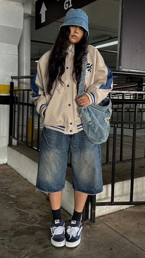 Baggie Outfits Aesthetic, How To Style Baggy Shorts, Styling Varsity Jacket, Cross Bag Outfit, Denim Hat Outfit, Denim Bag Outfit, Streetwear Fashion Girl, Skater Style Outfits, Varsity Jacket Fits