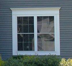 Outdoor Window Trim, Exterior Window Trim Ideas, Window Trim Paint, Window Trim Ideas, Curb Appeal Porch, Exterior Window Trim, Craftsman Floor Plans, Craftsman Window Trim, Diy Window Trim