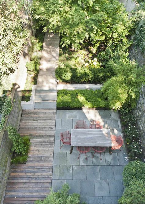 Brooklyn Backyard, Townhouse Garden, Street Townhouse, Urban Backyard, Modern Outdoor Living, Wooden Deck, Urban Gardens, Lush Lawn, Courtyard Gardens