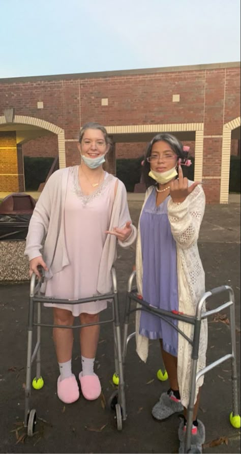 Costume Dress Up Ideas, Grandma Day Spirit Week, Cute Old Lady Costume, Senior Citizen Day Spirit Week Dress Up, Grandma Fancy Dress, Old Lady Spirit Week, Old People Clothes Outfits, Spirit Week Old People Day, Grandma Spirit Week