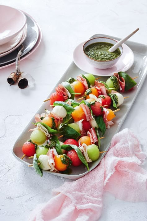 A quick and easy starter for your Christmas banquet. Starters For Christmas Lunch, Christmas Starters Make Ahead, Entrees Recipes Starters, Starters Recipes Dinner Party, Melon Skewers, Christmas Dinner Starters, Xmas Meals, Starters For Dinner, Easy Dinners To Cook