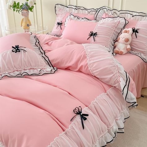 Ruffle comforter