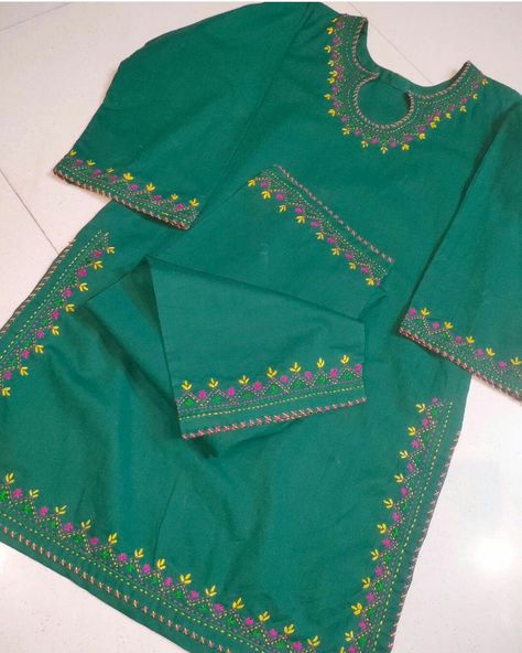 Embroidery On Black Fabric, Cotton Suit Designs, Girls Kurti, Simple Dress Casual, Embroidery Suits Punjabi, Embroidery Fashion Detail, Clothes Embroidery Diy, Simple Hand Embroidery Patterns, Embroidery Dresses