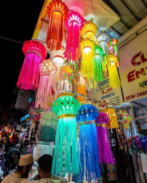 Indian Festival Decoration Ideas, Fest Decoration, Festival Decoration Ideas, Sinulog Festival, Diwali 2024, Lantern Making, Diwali Lantern, Craft Business Ideas, Diwali Pictures