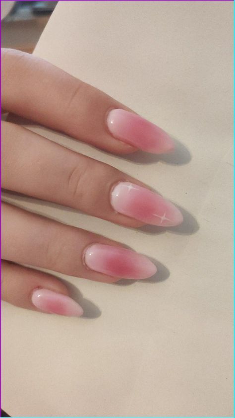 Aura Nails Sparkle, Pink Aura Acrylic Nails, Nails Girly Pink, Easy Cute Pink Nails, Gel Nail Ideas Almond, Pastel Pink Nail Ideas, Aura Nails Light Pink, Pink White Aura Nails, Ombré Aura Nails