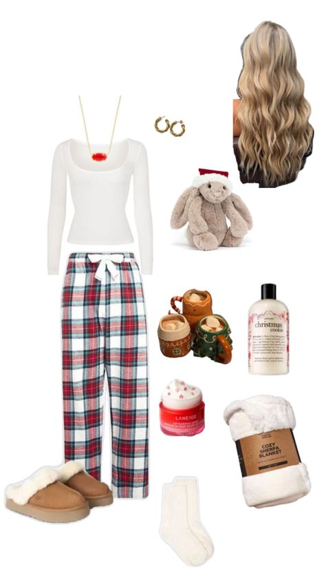 christmas - winter - cozy - comfy - pajamas Christmas Pjs Outfit Ideas, Christmas Day Outfit Comfy, Christmas Pajama Day School, Christmas Party Outfits Pajamas, Christmas Pajama Outfit Ideas, Cozy Christmas Pajamas, Christmas Outfit Layout, Preppy Christmas Pajamas, Cute Christmas Eve Outfits