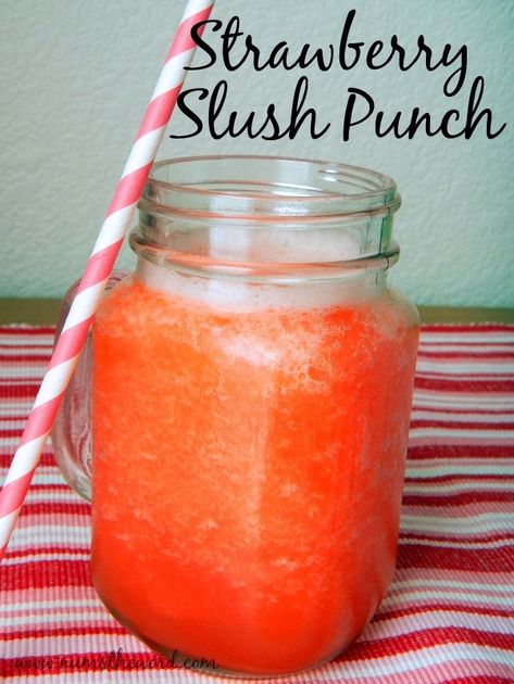 Strawberry Pineapple Punch, Slush Punch, Strawberry Slushie, Strawberry Slush, Slush Recipes, Alcoholic Punch Recipes, Easy Punch Recipes, Amazing Drinks, Slushie Recipe