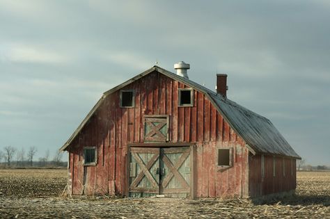 Tractor Barn, Watercolor Barns, Hay Barn, Barn Pictures, Country Barns, Barn Painting, Barn Art, Barns Sheds, Old Farm Houses