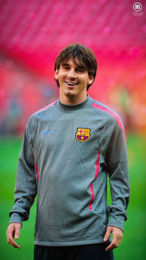 Young Messi, Soccer Images, Lionel Messi Posters, Cr7 Vs Messi, Messi Poster, Liverpool Team, Lionel Messi Fc Barcelona, Better Call Saul Breaking Bad, Andrea Pirlo