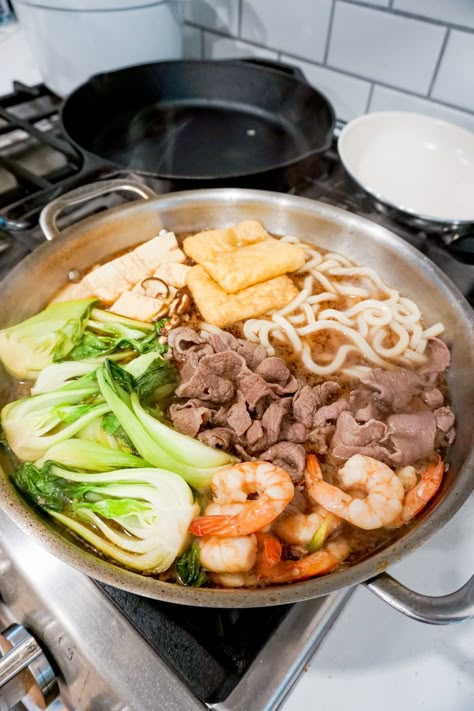 Sukiyaki Chicken Recipe, Sukiyaki Recipe Japanese Food, Sukiyaki Broth Recipe, Sukiyaki Recipe Beef, Easy Sukiyaki Recipe, Sukiyaki Sauce Recipe, Chanko Nabe Recipe, Japanese Sukiyaki Recipe, Japanese Sukiyaki