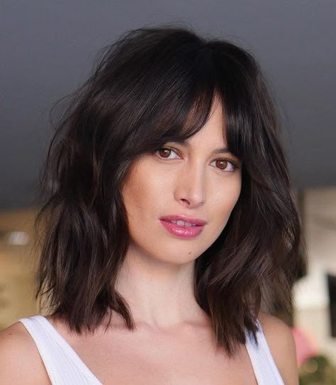 Low Maintenance Shoulder Length Hair with Bangs Short Haircut For Fuller Face, Long Choppy Bobs, Heir Style, Shoulder Length Hair With Bangs, Textured Haircut, Low Maintenance Haircut, Long Face Hairstyles, 2023 Hair, Natural Wavy Hair