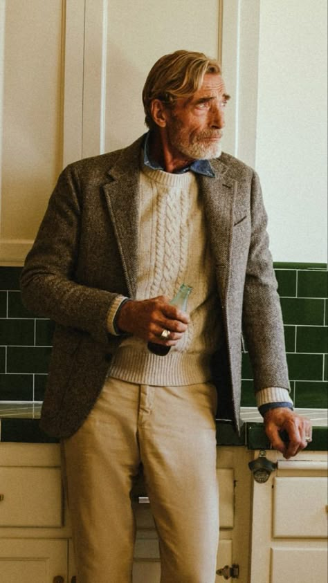 Men’s English Style, Mens Posh Style, Sweater Jacket Outfits Men, Twill Blazer Outfit, Knit Blazer Outfit Men, Englishman Style, British Vintage Fashion, Classic Men Fashion, Mens Professor Outfits