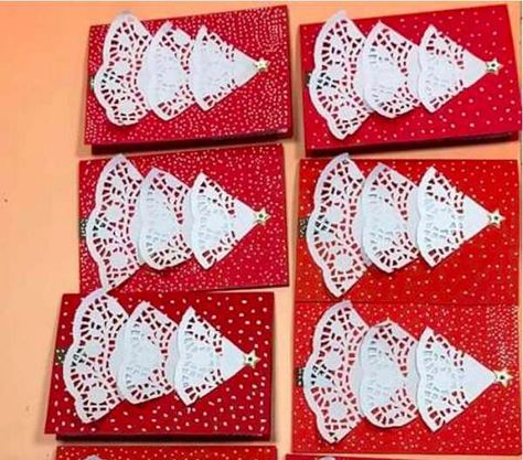 Wonderful ways to re-purpose doilies for the holidays – Recycled Crafts Paper Doily Crafts, Birthday Balloons Pictures, Doily Art, Doilies Crafts, Balloon Pictures, Happy Birthday Pictures, Paper Doilies, Christmas Tree Cards, Christmas Card Crafts