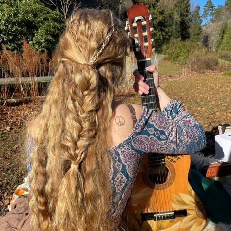 Fabulous Aesthetic, Hair Styles For Ladies, Hippie Hairstyles, Hippie Braids, Hippie Aesthetic, Hippie Hair, Phoebe Buffay, Fulani Braids, Peinados Fáciles Para Cabello Corto