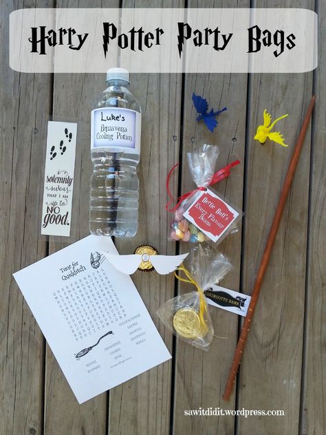 Harry Potter party bags Harry Potter Birthday Favors, Harry Potter Favors, Harry Potter Theme Birthday Party, 5 Birthday Cake, Harry Potter Presents, Harry Potter Teachers, Harry Potter Party Favors, Harry Potter Theme Birthday, Cumpleaños Harry Potter