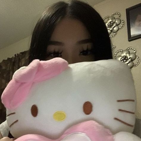 Hello Kitty Stuffed Animal, Kitty Stuffed Animal, Kitty Aesthetic, Girl Pfps, Hello Kitty Aesthetic, Kitty Pictures, Discord Pfps, Hello Kitty Pictures, Hello Kitty Items