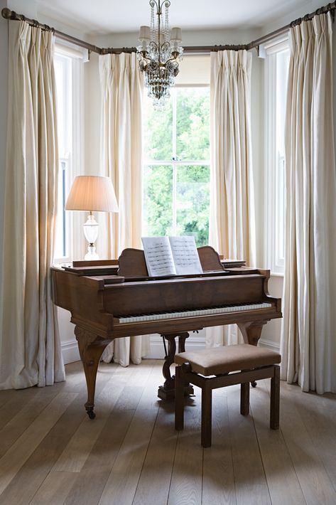 Bay Window Decorating Ideas, Piano Rooms, Bay Window Design, Piano Living Rooms, Bay Window Treatments, Windows Bedroom, Bay Window Curtains, Piano Decor, Living Room Transitional