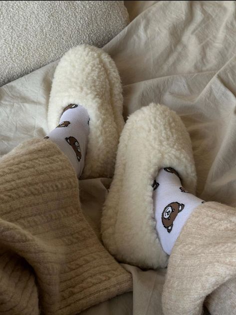 Slippers, cozy, cute socks Home Clothes Women, Beige Slippers, Winter Pjs, Slipper Shoes Women, Slippers Outfit, Christmas Slippers, Comfy Slippers, Cute Slippers, Winter Fashion Outfits Casual